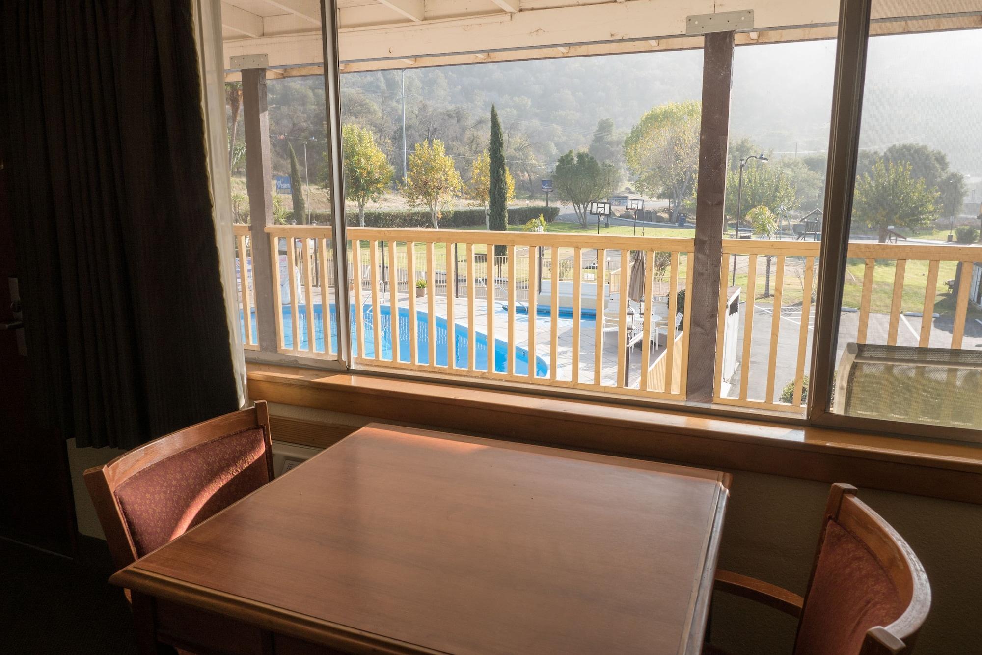 ת'רי ריברס Western Holiday Lodge מראה חיצוני תמונה