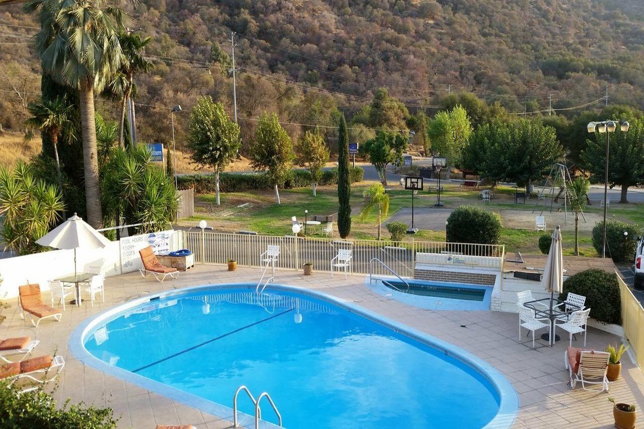 ת'רי ריברס Western Holiday Lodge מראה חיצוני תמונה